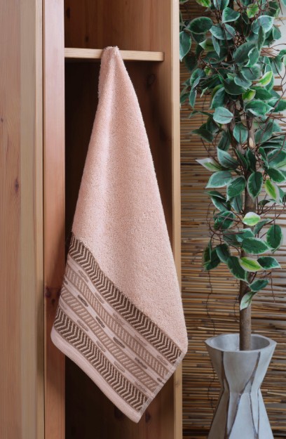 Picture of Manamo Samara Bath Towel Blush 70x140  