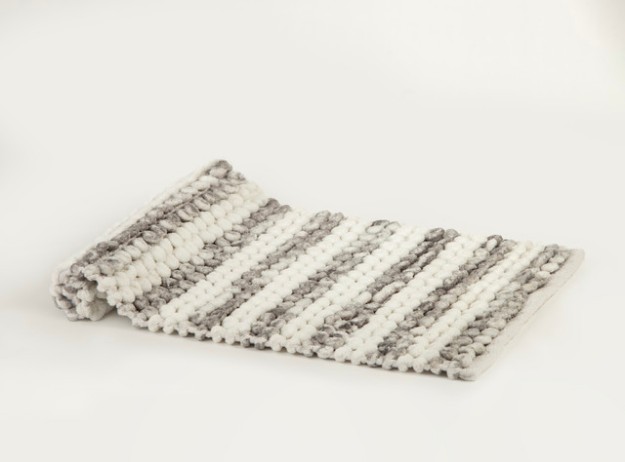 Picture of Manamo  Micro Chenille Bath Mat  Handwoven Grey 60x90 cm