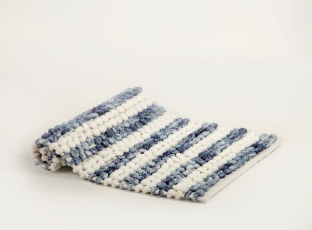 Picture of Manamo  Micro Chenille Bath Mat  Handwoven  Blue 40x60 cm