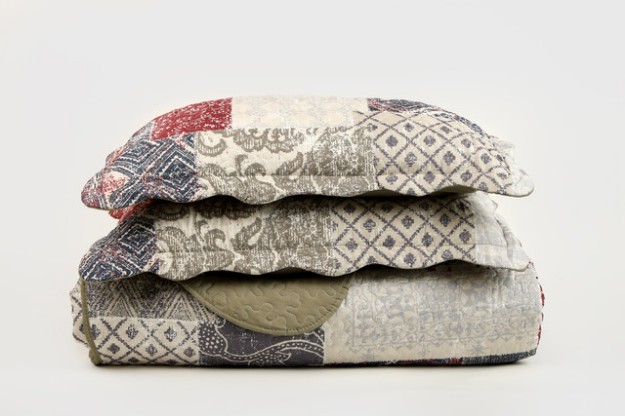 Picture of Manamo Paisley საწოლის გადასაფარებელი პოლიესტერის ბეჟი ორ საწოლიანი 40x250+50x70 სმ (2ც)