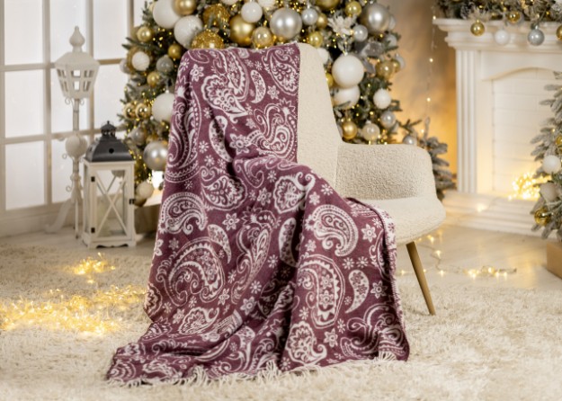 Picture of Manamo Paisley Flower Blanket Cotton/Acrylic Plum/Ecru 160x230 cm