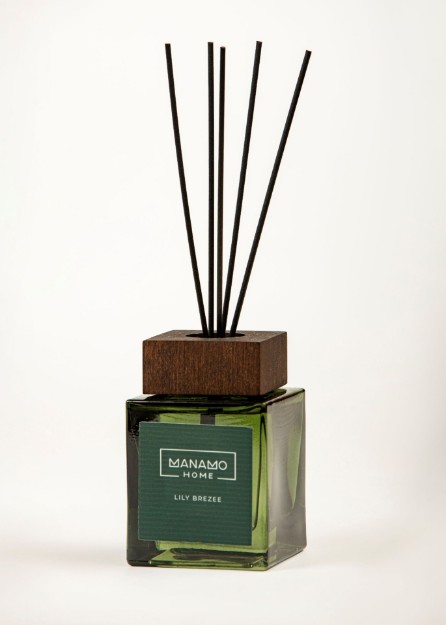 Picture of Manamo Lily Brezee  Reed Diffuser With Wooden Cap  Green 200 ml